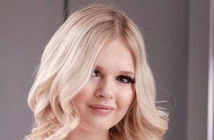 Coco Lovelock Age, Biography, Net Worth, Career, Height, Boyfriend