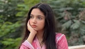 aina asif age