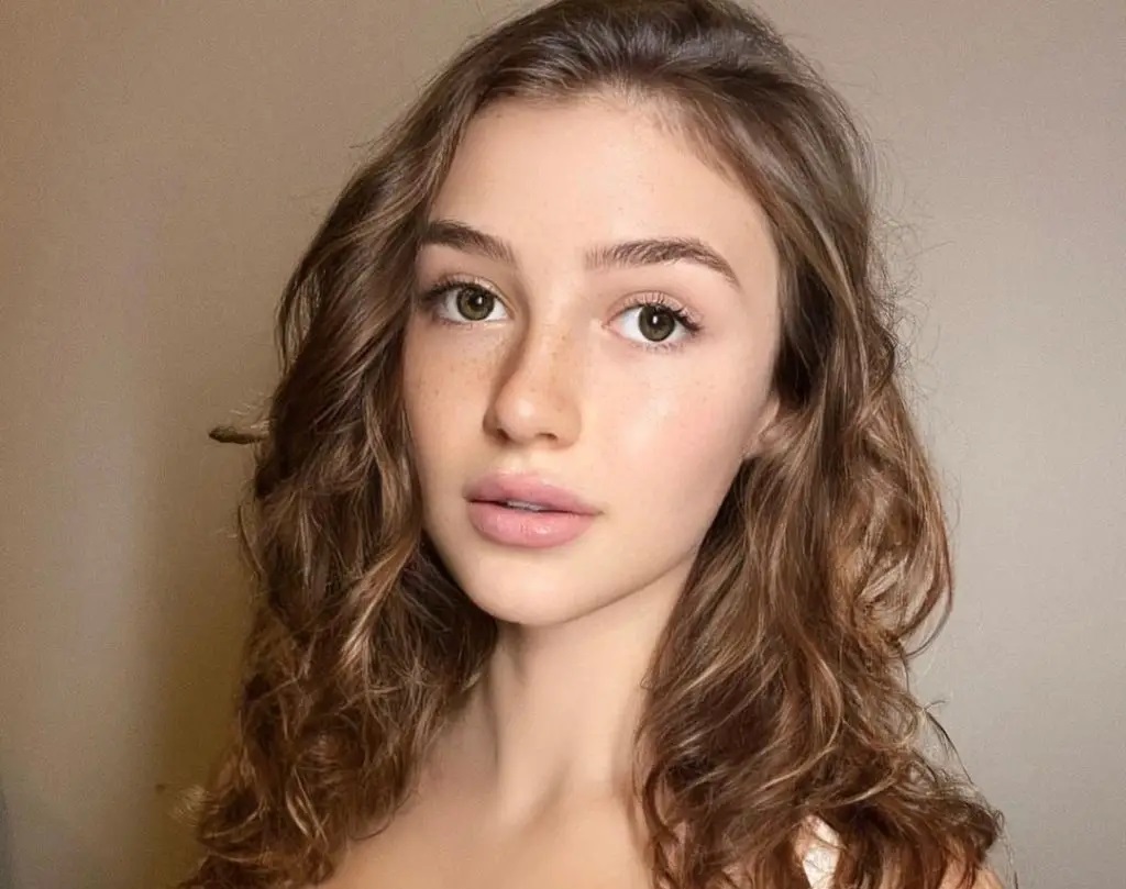olivia casta age