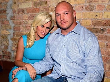 brian urlacher wife