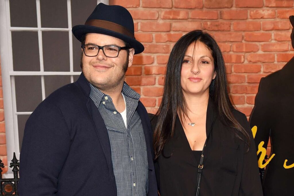 josh gad wife