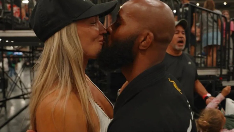 demetrious johnson wife