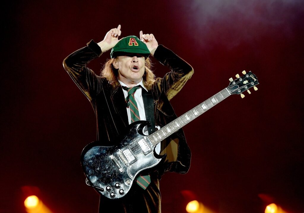 angus young wife