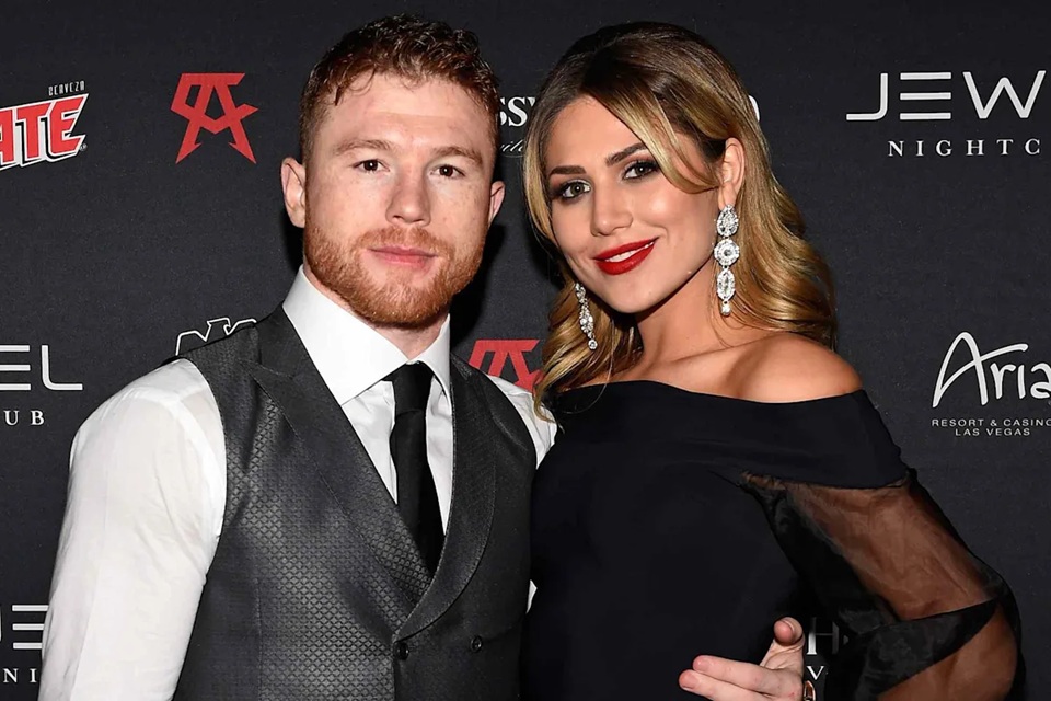 canelo alvarez wife